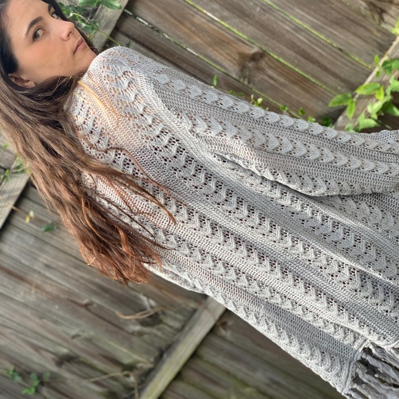 Cozy Gray Sweater - Picture 4 of 8